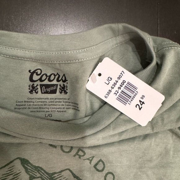 Brand new graphic tee - Picture 4 of 4